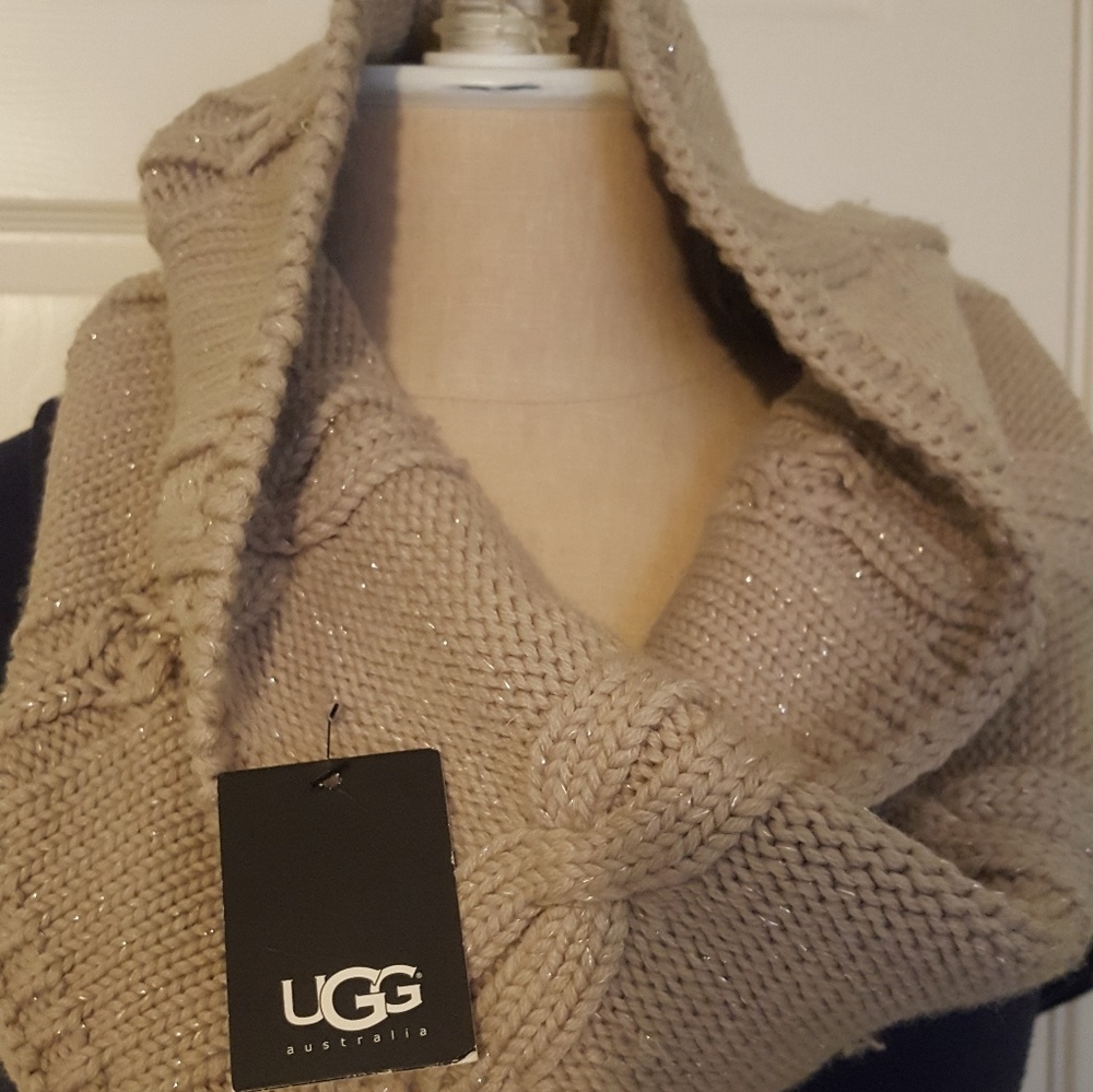 Ugg cowl neck infinity scarf